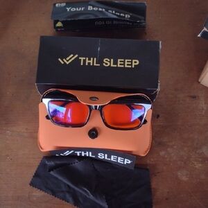 THL SleepBlue Light Blocking Red Lens Glasses with Case& Instruction Booklet NWT